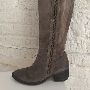 BORN SUEDE RIDING COWBOY BOOTS